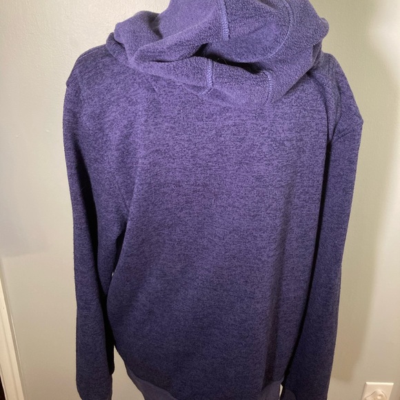 Women’s Oakley Zip-up Hoodie - Picture 5 of 8